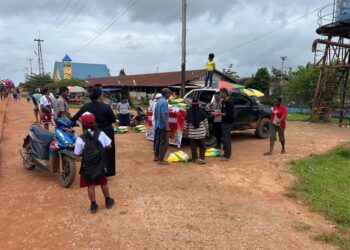 Polres Boven Digoel Pastikan Penyaluran Beras Murah SPHP Tepat Sasaran di Kampung Asiki