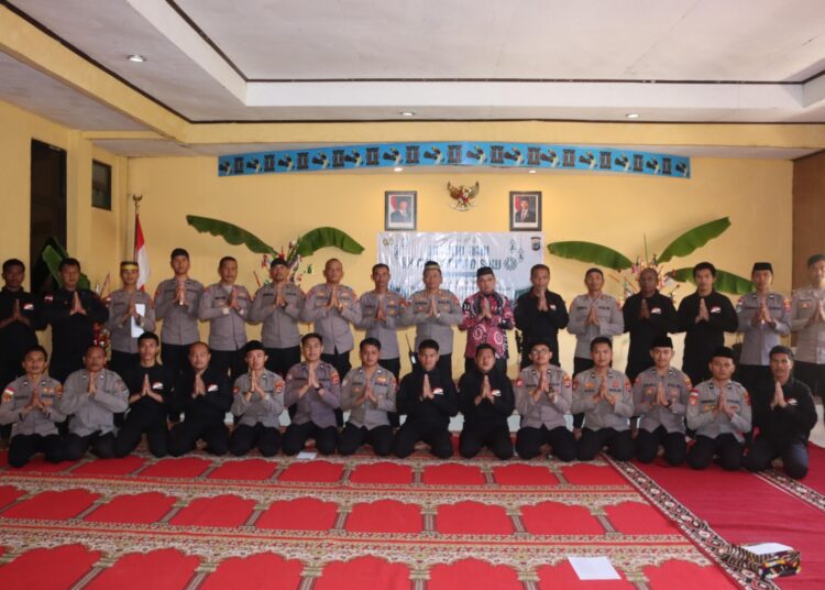 Polres Puncak Jaya Ajak Personel Teladani Rasulullah Lewat Peringatan Maulid Nabi