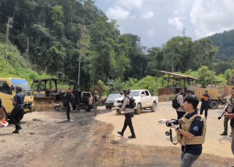 Polres Yalimo dan Brimob BKO Papua Lakukan Pembukaan Palang Jalan, Tegaskan Komitmen Pulihkan Keamanan