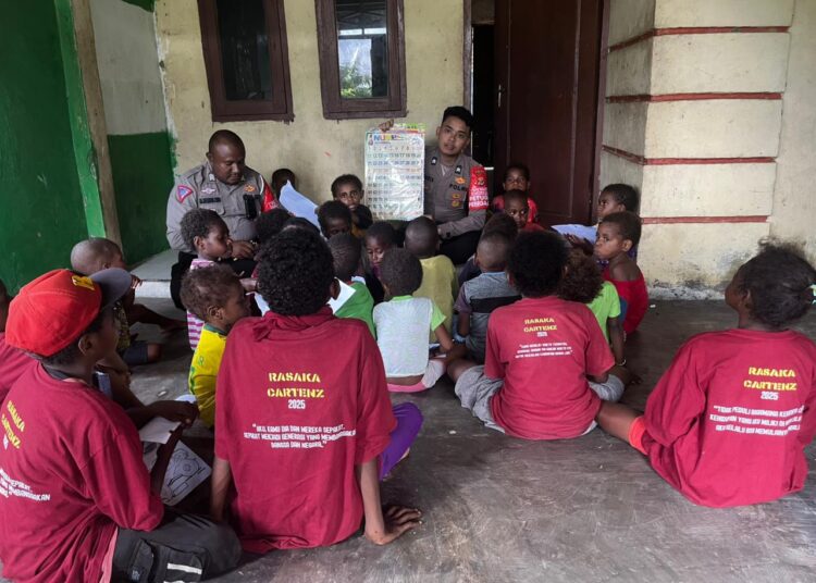 Satgas Si Ipar Polres Yahukimo Polda Papua Kembali Melakukan Kelas Ceria