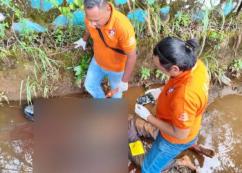 Polres Jayapura Polda Papua Olah TKP Penemuan Mayat Pria di Jalan Raya Sentani-Waena