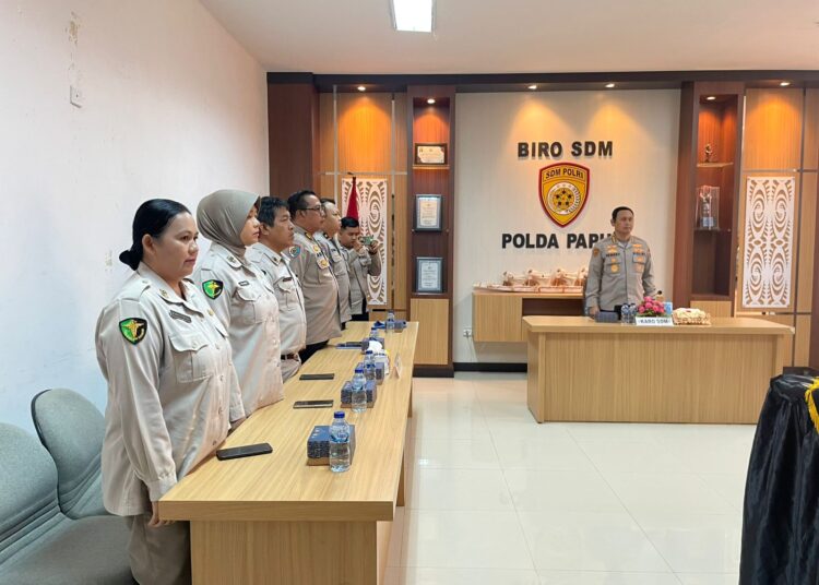 Polda Papua Gelar Penandatanganan Kontrak Kerja dan SPMT Pegawai Pemerintah dengan Perjanjian Kerja (PPPK)