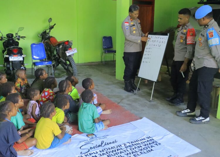 Sentuhan Edukasi Subsatgas Si-Ipar, Anak-anak di Distrik Elelim Belajar Menghitung dengan Ceria