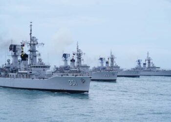 Panglima TNI Dampingi Presiden RI pada Presidential Inspection HUT ke-80 TNI di Teluk Jakarta