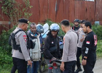 Regu siaga III Polres Jayawijaya dan Brimob Yon C Wamena Gelar Patroli dan Razia Harkamtibmas di Wamena