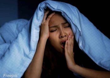 Pernah Terbangun Lebih Awal Dini Hari? Ini Penjelasannya