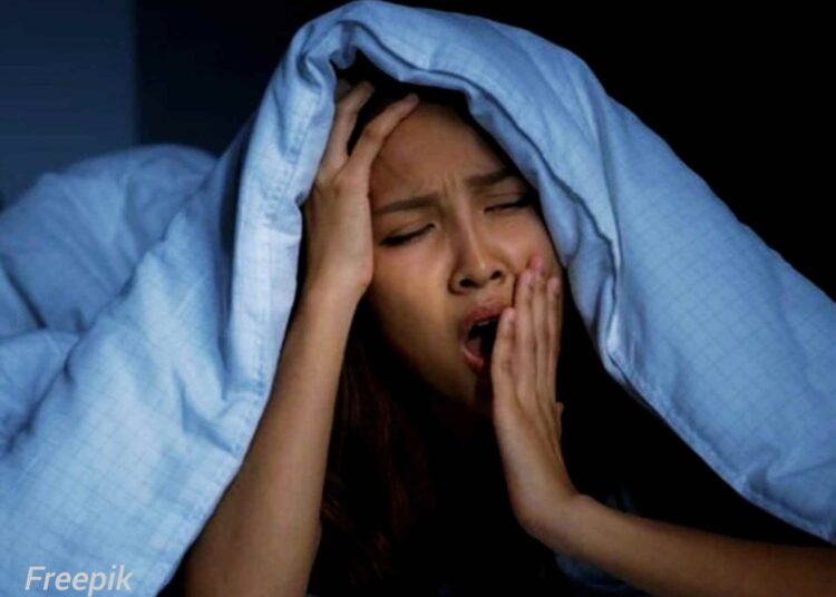 Pernah Terbangun Lebih Awal Dini Hari? Ini Penjelasannya