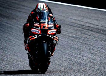 Marco Bezzecchi Menangi Sprint Race MotoGP Mandalika 2025