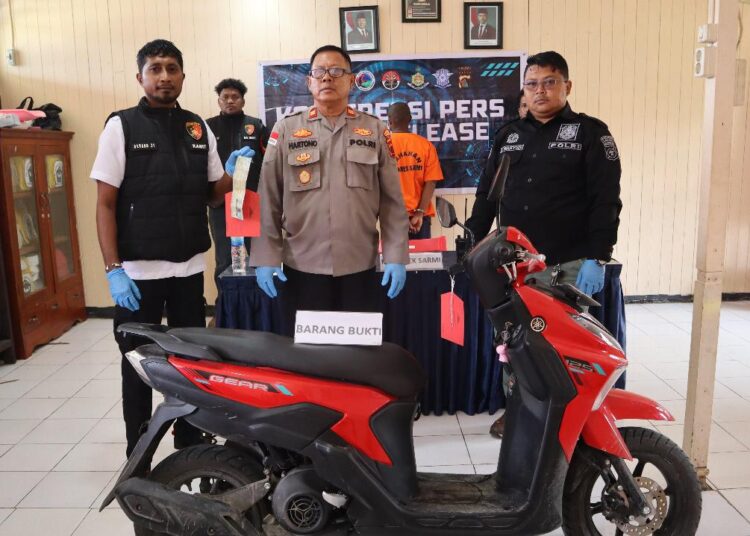 Unit Reskrim Polsek Sarmi Kota Tangkap Pelaku Curanmor, Sembunyikan Motor dengan Daun