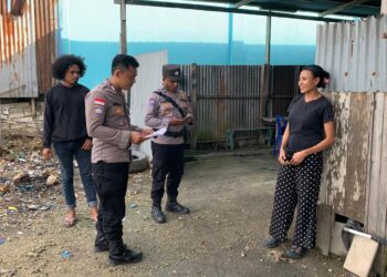 Polres Sarmi Sosialisasikan Larangan Penjualan Miras Lokal Secara Door to Door