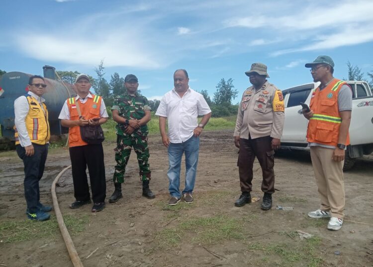 Kapolsek Pantai Barat Hadiri dan Amankan Kunjungan Wakil Bupati Sarmi dan Kepala Balai Jalan Nasional Papua