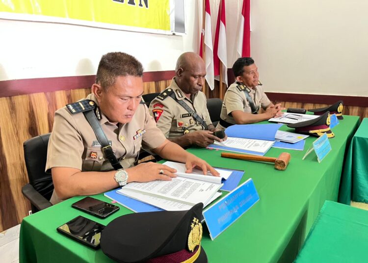 Empat Anggota Polres Sarmi Jalani Sidang Disiplin, Wakapolres Tekankan Ketaatan dan Tanggung Jawab