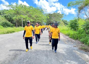 Kapolres Sarmi Pimpin Olahraga Pagi, Wujudkan Kebersamaan dan Jaga Kesehatan Personel