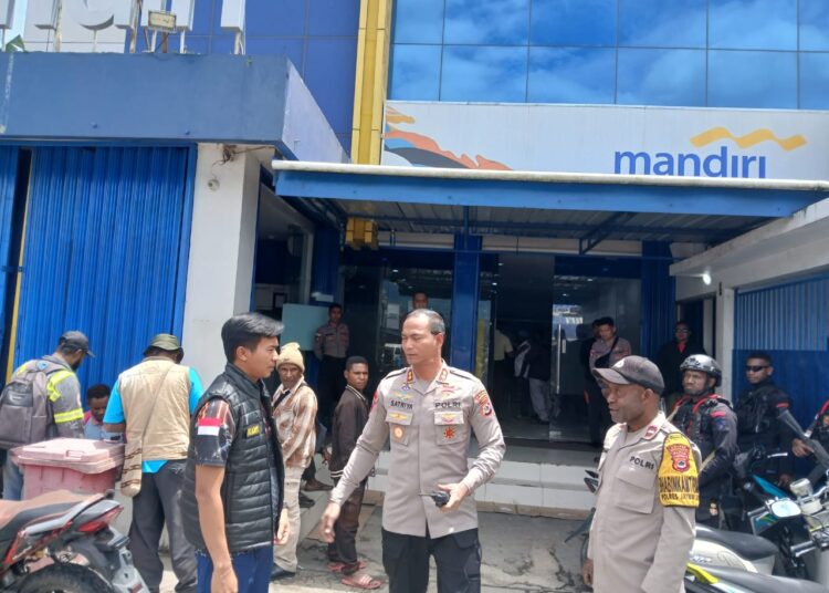 Kapolres Jayawijaya Tinjau Pengamanan dan Penyaluran Dana Desa Tahap I Tahun 2025