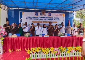 Kejari Jayapura Sosialisasi Hukum Dana Kampung di Pantai Barat