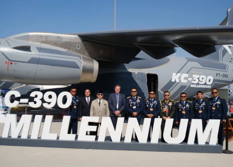 “Kasau Tinjau Perkembangan Industri Pertahanan Global di Dubai Airshow 2025”