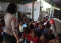 Operasi Rasaka Cartenz 2025: Polisi Berikan Edukasi dan Bantuan kepada Anak-anak di Kampung Walani