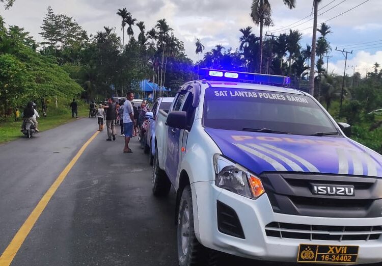 Sat Lantas Polres Sarmi Laksanakan Pengawalan dan PAM Jalur Jalan Salib San Damiano
