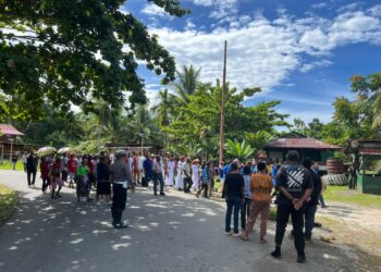 Wujud Pelayanan Prima, Sat Lantas Polres Sarmi Kawal Prosesi Jalan Salib San Damiano