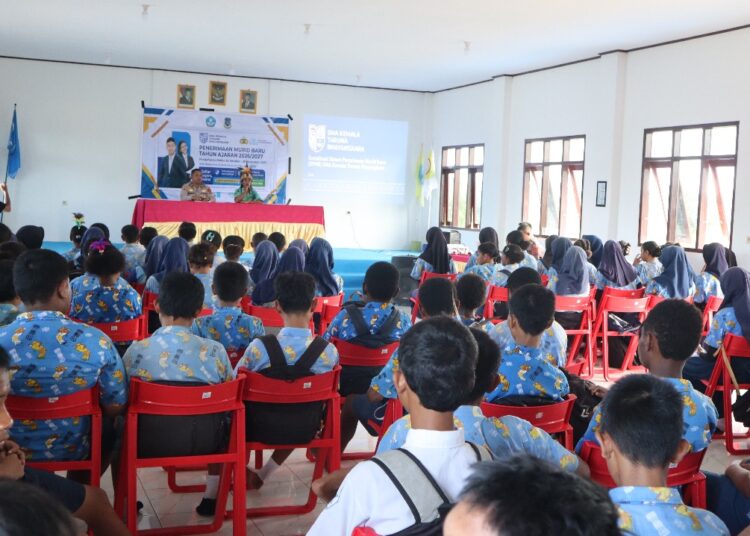 Bag SDM Polres Sarmi Dorong Pelajar Sarmi Jadi Generasi Disiplin Lewat Sosialisasi SMA Kemala Taruna Bhayangkara