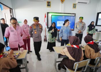 Ketua Komisi IV DPR Puji Inisiatif Kapolri Bangun SMP Kemala Bhayangkari di Karanganyar