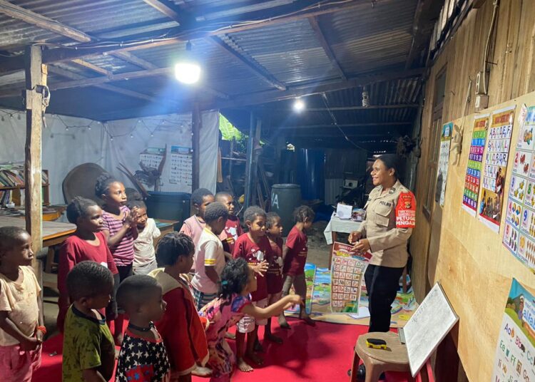 Operasi Rasaka Cartenz 2025-Subsatgas SI IPAR Polres Jayawijaya Gelar Pembinaan di Kampung Walani, distrik Wesaput