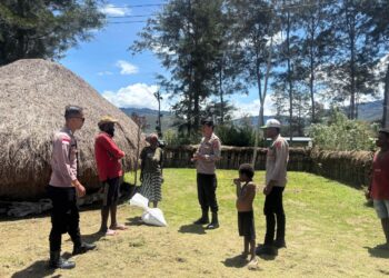 Polres Jayawijaya Polsek Bolakme Hadir Dekat dengan Warga, Bersama Jaga Keamanan Kampung