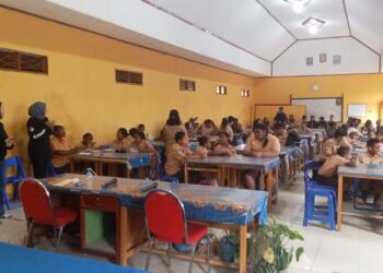 Polres Jayawijaya berikan penyuluhan bahaya narkoba di SMP Negeri 1 Wamena