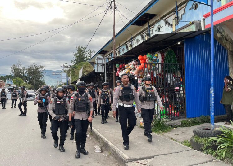Keliling Kota Wamena, Polres Jayawijaya Pastikan Warga Beraktivitas Aman dan Nyaman