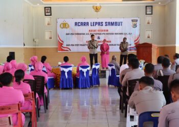 Acara Lepas Sambut Kasat Reskrim dan Kapolsek Pantai Timur Berlangsung Hangat di Aula Utama Polres Sarmi