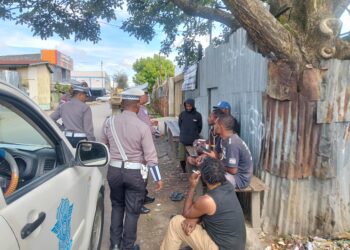 Satlantas Polres Jayawijaya Laksanakan Penerangan Keliling dan Penyuluhan Lalu Lintas