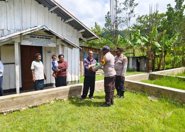 Polsek Kurulu Tingkatkan Hubungan Harmonis dengan Masyarakat melalui Sambang Tokoh