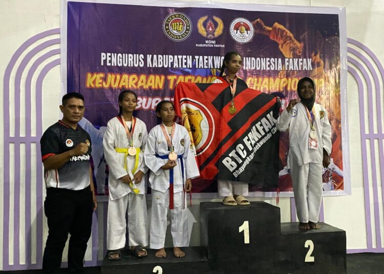 BTC Polres Fakfak Torehkan Prestasi Gemilang di Kejuaraan Taekwondo Bupati Cup Fakfak Iii Tahun 2025