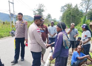 Kapolsek Kurulu Sambangi Tokoh Agama dan Tokoh Masyarakat Jalin Kebersamaan