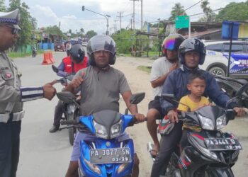 Hari ke-8 Operasi Zebra Cartenz 2025, Sat Lantas Polres Sarmi Berikan Himbauan dan Teguran Simpatik kepada Pelanggar