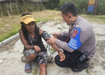 Polres Jayawijaya Gelar Pelayanan Kesehatan untuk Warga Kampung Pikhe