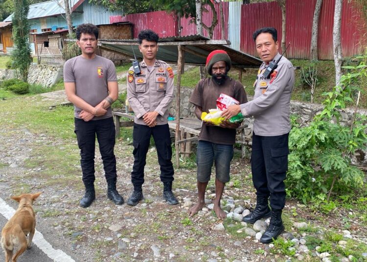 Kapolsek Bolakme Sambangi Tokoh Pemuda dan Warga Jaga Keamanan dan Ketertiban