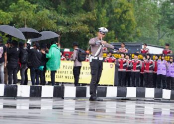 Polri Peragakan Model Pelayanan Unjuk Rasa Terbaru pada Apel Kasatwil 2025, Dirsamapta: “Semua Tindakan Harus Sesuai Prosedur dan Berbasis HAM”