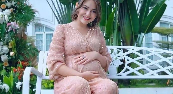 Artis Cantik Amanda Manopo Hamil Anak Pertama Satu Bulan menikah