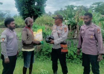 Kapolsek Asologaima Laksanakan Sambang Tokoh Agama di Kampung Miligatnem