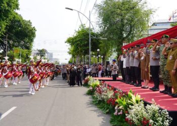 Ribuan Warga Saksikan Kirab Kenal Pamit Taruna Akpol, Kapolrestabes Sampaikan Harapan