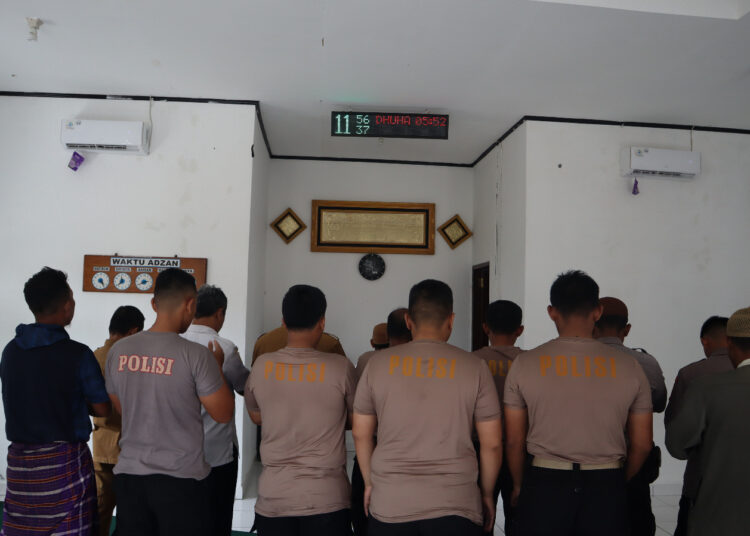 Polres Sarmi Gelar Salat Gaib, Doakan Korban Bencana di Sumatera