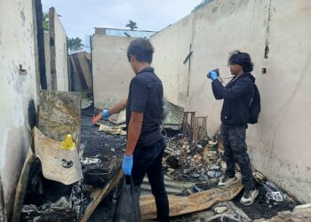 Sat Reskrim Polres Sarmi Laksanakan Olah TKP Kebakaran di Kampung Sarmo