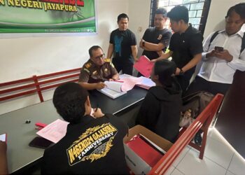 Sat Reskrim Polres Sarmi Limpahkan Tersangka Pembunuhan Anak ke Kejaksaan