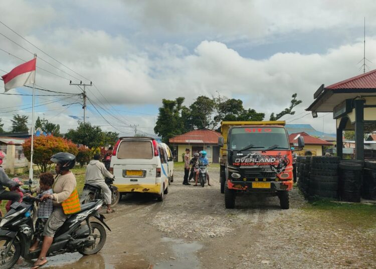 Polsek Wamena Kota Gelar Razia Harkamtibmas Dua Parang dan Empat Motor Tanpa Surat Diamankan