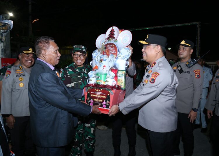 Sinergi TNI–Polri Jaga Kedamaian Natal, Wakapolda Papua dan Pangdam Kunjungi Gereja-Gereja untuk Pastikan Situasi Kondusif