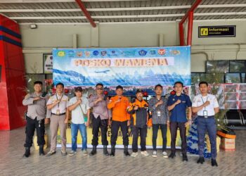 Polres Jayawijaya Amankan Aktivitas Penumpang di Bandara Wamena Selama Operasi Lilin Cartenz 2025