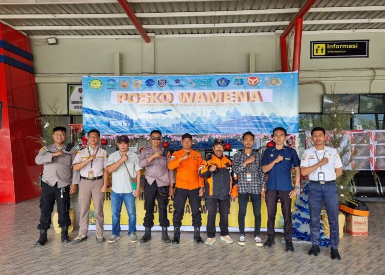 Polres Jayawijaya Amankan Aktivitas Penumpang di Bandara Wamena Selama Operasi Lilin Cartenz 2025