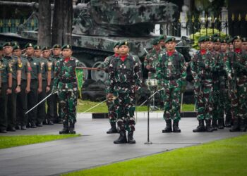 Kaskostrad Pimpin Upacara 17-an Bulan Januari di Makostrad