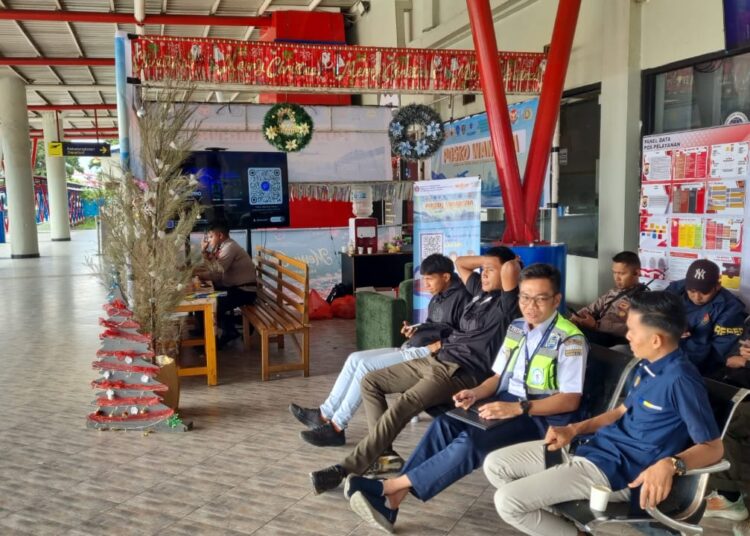 Pos Yan Regu II Polres Jayawijaya Amankan Aktivitas Penerbangan di Bandara Wamena